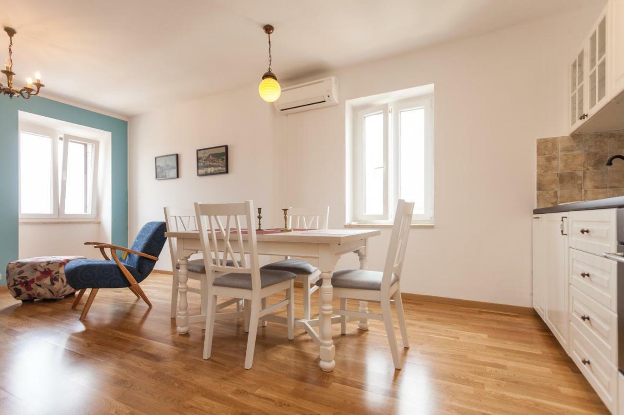 Apartment Amare Seaview Rovigno Esterno foto